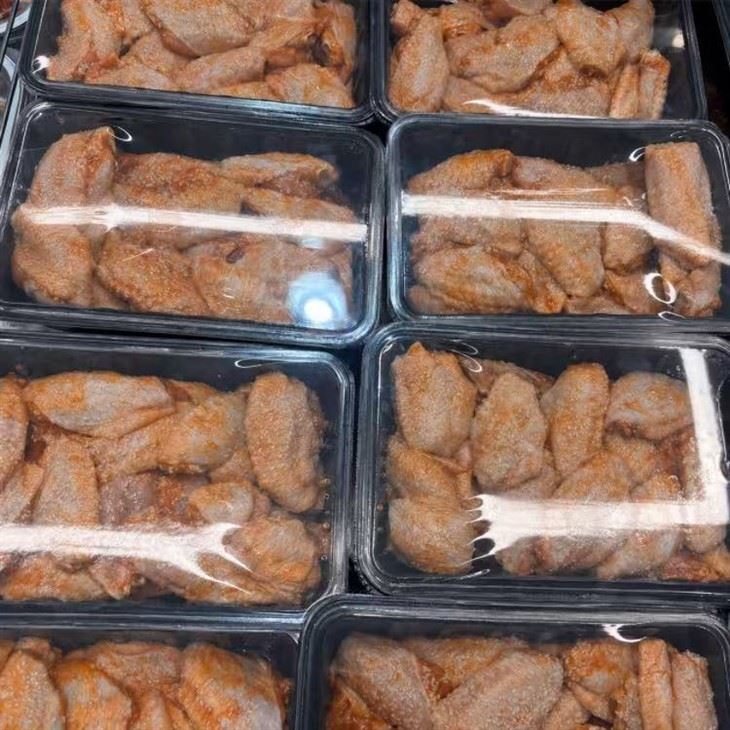 Laminované krycie fólie na podnosy s potlačou